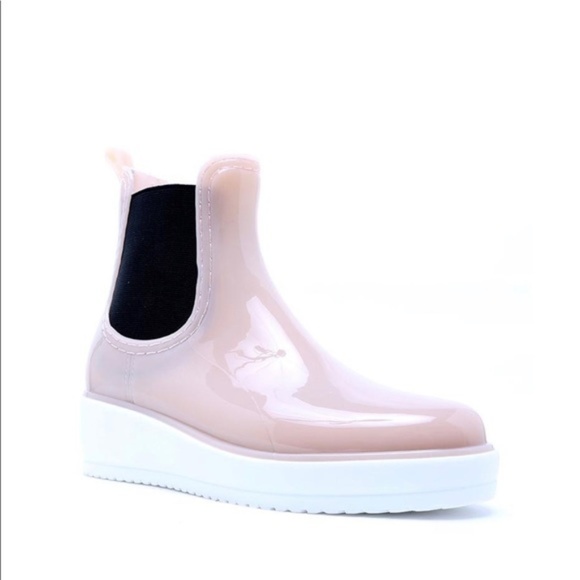Qupid Shoes - Trendy Women's Rain boot Sneakers Nude